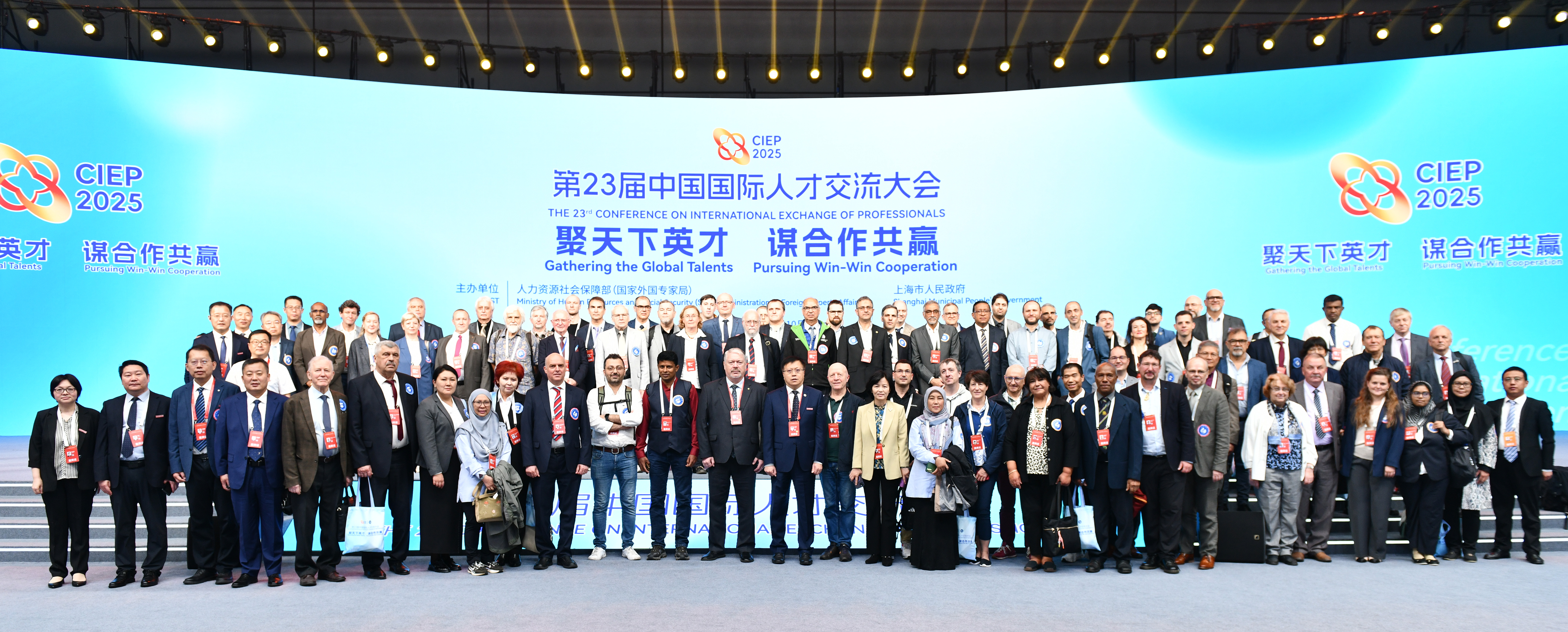 20251027290033.jpg 微信图片_20251027111032_269_209 副本.jpg